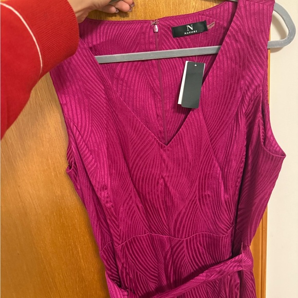 Natori Scroll Jacquard Ruffle Dress / Vibrant Pink Mini Dress - Picture 4 of 8